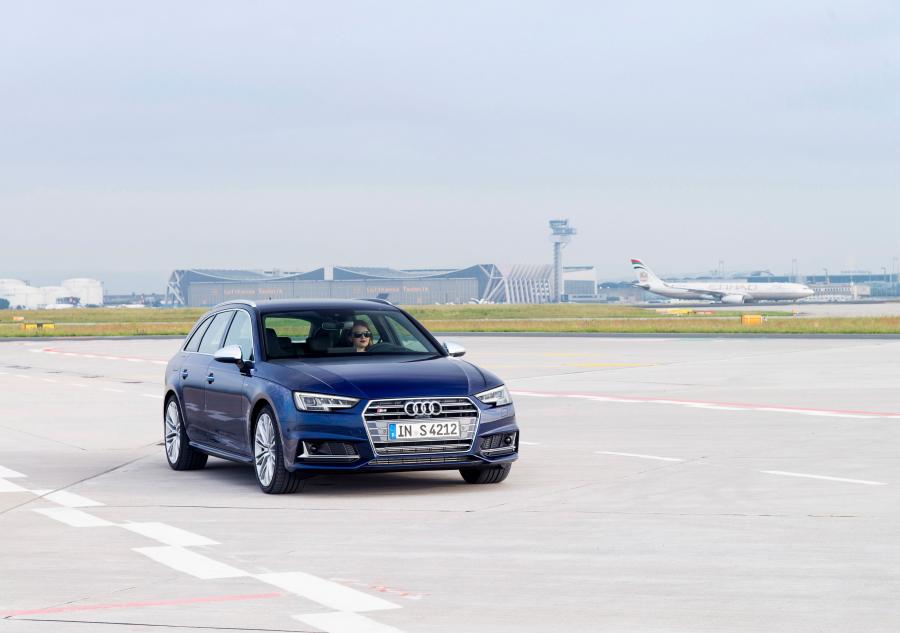  Audi S4 Avant (B9) 2016 года  (WW) (фото 26 из 35)